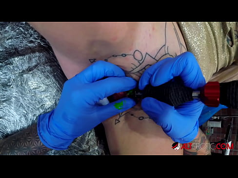 ❤️ Extremamente tatuada, a brasa Sully Savage fez uma tatuagem em seu clítoris Porno em porno pt-br.tradeis.top