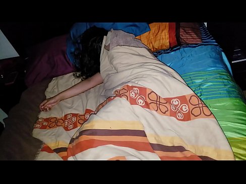 ❤️ Stepson berating sua jovem madrasta enquanto ela dorme. Porno em porno pt-br.tradeis.top